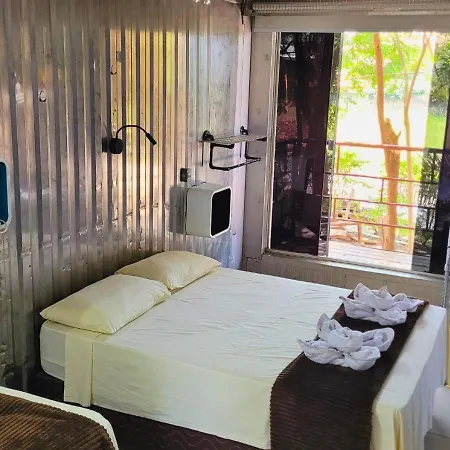 Ype Flats E Containers Apartment Bonito  Exterior photo